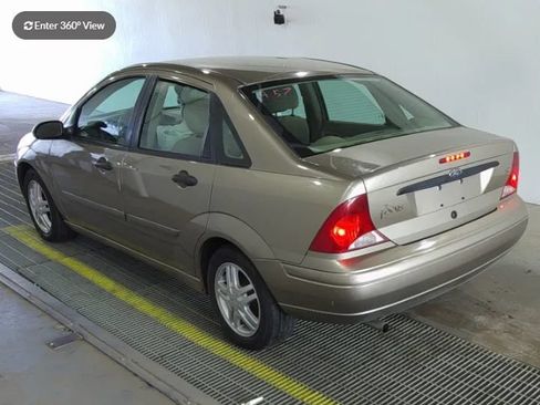 Used 2003 Ford Focus SE FWD image 3