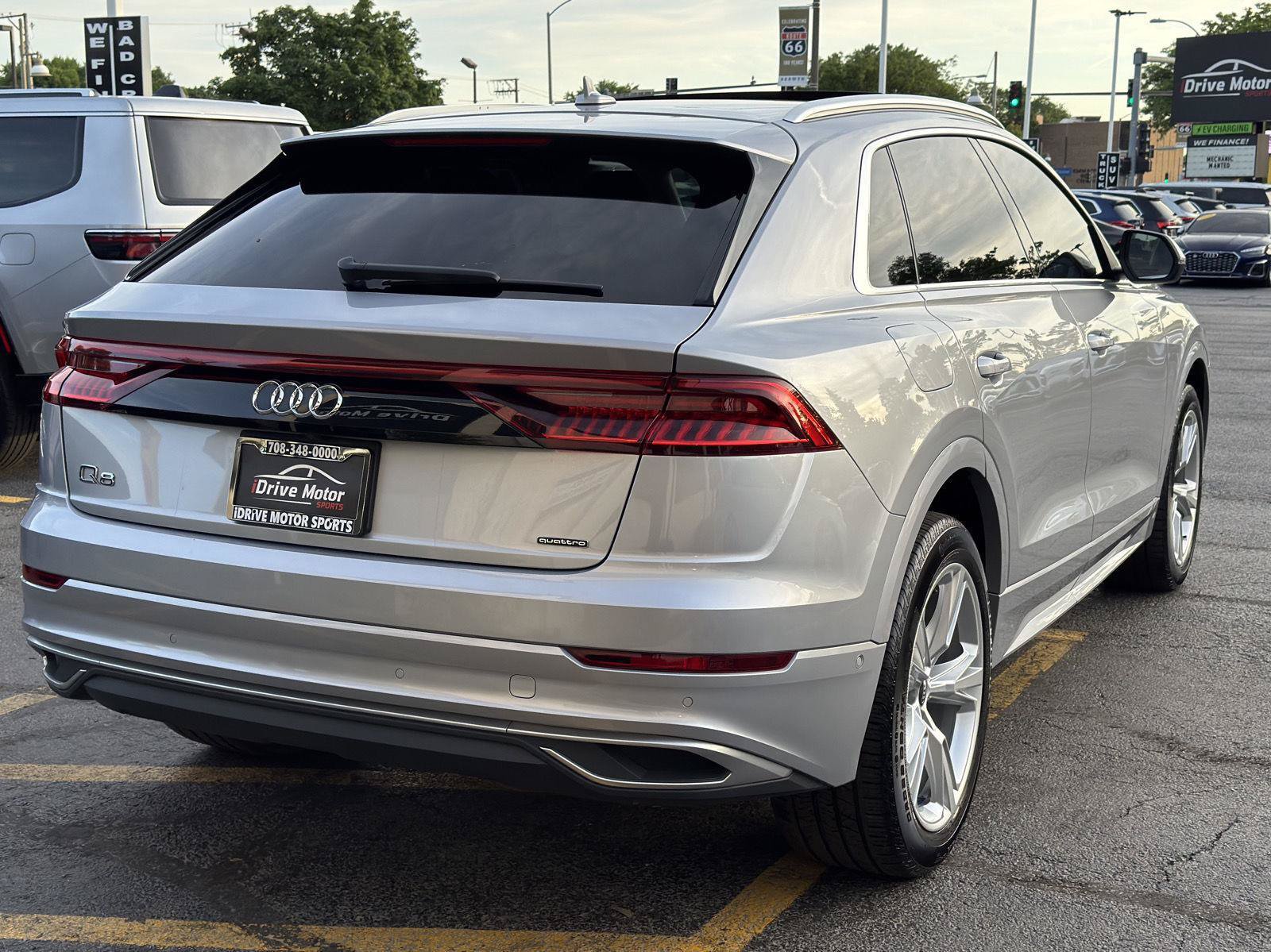 Used 2022 Audi Q8 Premium Plus AWD/4WD image 9