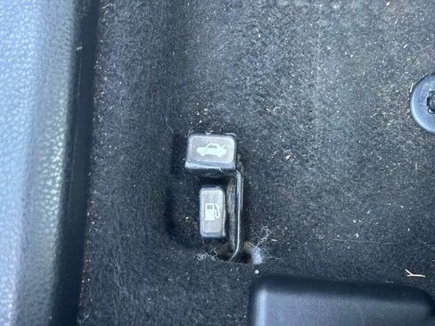 Used 2016 Toyota Corolla image 28