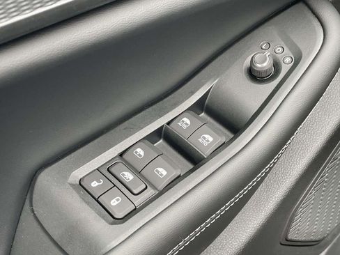 New 2025 Jeep Grand Cherokee Laredo X w/ Luxury Tech Group I image 25