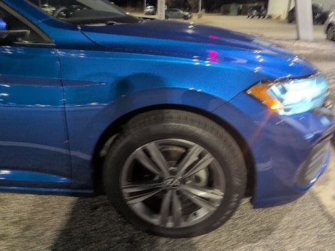Used 2023 Volkswagen Jetta SE image 8