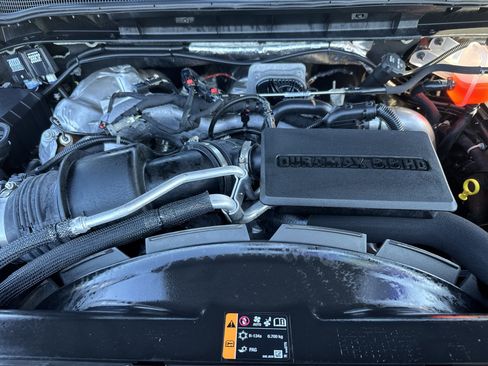 Used 2025 Chevrolet Silverado 2500 ZR2 w/ Technology Package image 31