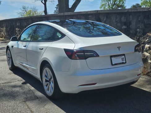 Used 2023 Tesla Model 3 Standard Range image 12