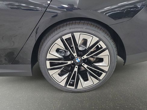 New 2026 BMW 530i w/ Premium Package image 8