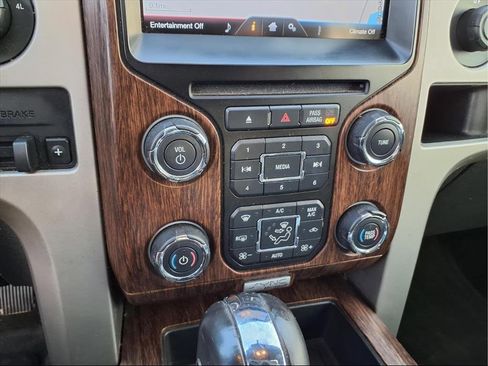 Used 2013 Ford F150 Lariat w/ Luxury Equipment Group image 17