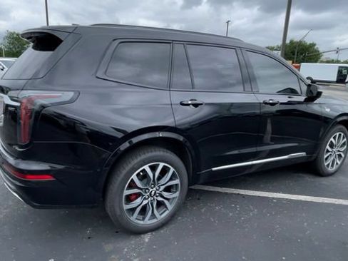 Used 2024 Cadillac XT6 Sport w/ Technology Package AWD/4WD image 2