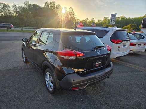 Used 2020 Nissan Kicks S FWD image 13