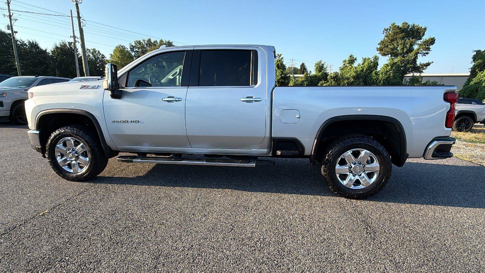Used 2020 Chevrolet Silverado 3500 LTZ AWD/4WD image 11