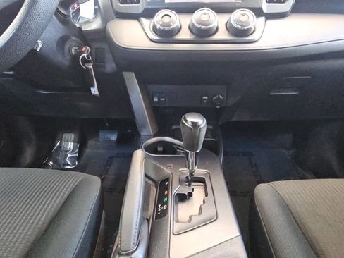 Used 2017 Toyota RAV4 LE w/ Carpet Mat Package AWD/4WD image 16