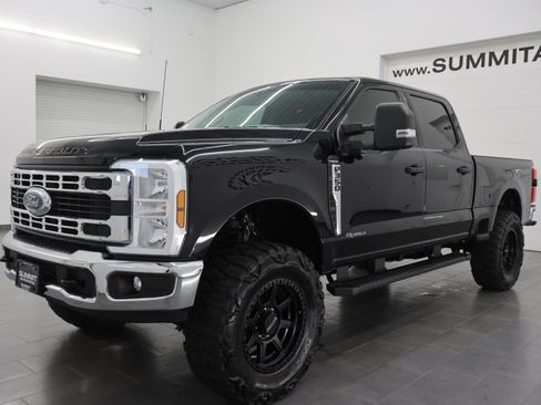 Used 2025 Ford F350 XLT w/ Tremor Off-Road Package AWD/4WD image 7