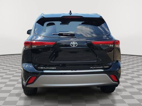Used 2022 Toyota Highlander Platinum AWD/4WD image 5