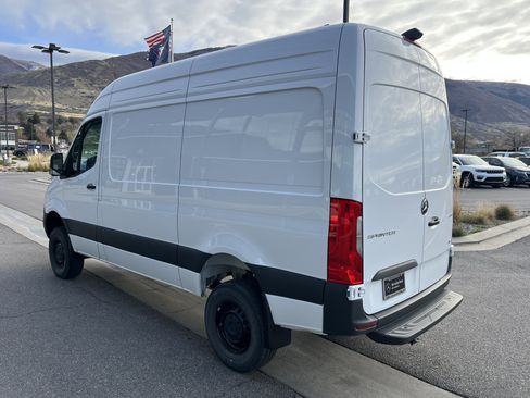 New 2025 Mercedes-Benz Sprinter 2500 image 8