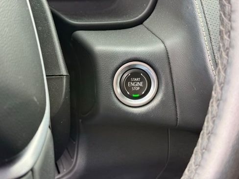 Used 2022 GMC Yukon SLT AWD/4WD image 42