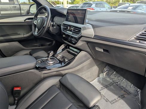 Used 2023 BMW X4 xDrive30i w/ Convenience Package image 9