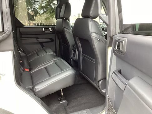 New 2025 Ford Bronco Outer Banks w/ Sasquatch Package image 15