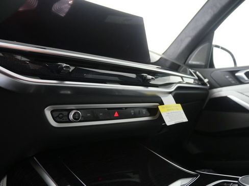 New 2027 BMW X7 xDrive40i w/ M Sport Package AWD/4WD image 19