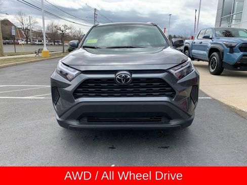 Used 2025 Toyota RAV4 XLE AWD/4WD image 9