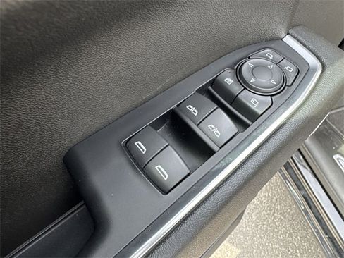 Used 2022 GMC Sierra 1500 SLT image 24