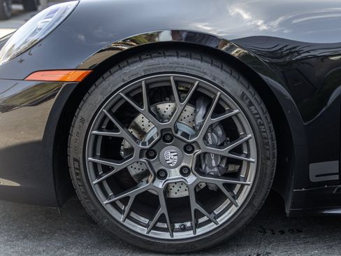 Used 2023 Porsche 911 Carrera image 25