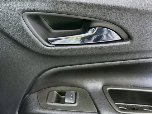 Used 2023 Chevrolet Equinox LT FWD image 29