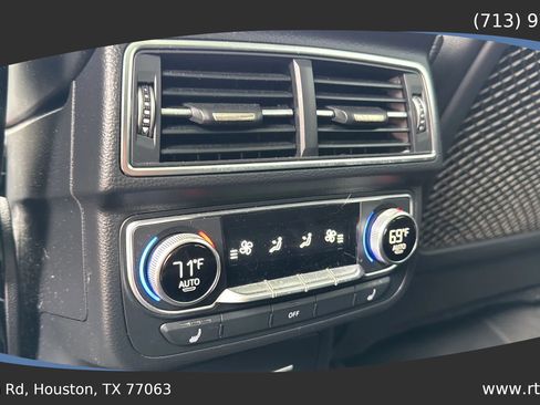 Used 2017 Audi Q7 3.0T Prestige w/ Prestige Package image 31