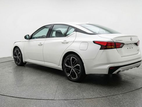 Used 2025 Nissan Altima 2.5 SR image 6