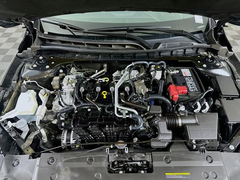 Used 2025 Nissan Altima 2.5 SV image 31