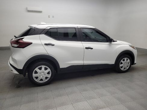 Used 2021 Nissan Kicks S FWD image 10