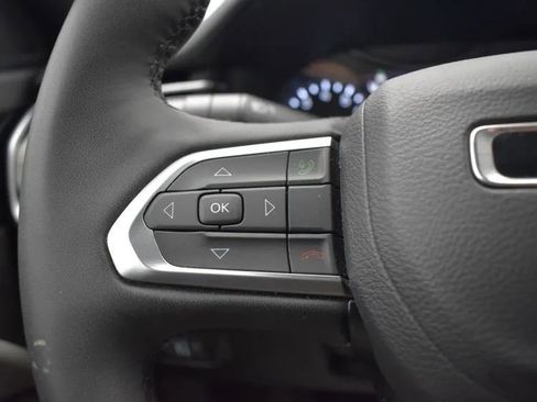 Used 2025 Jeep Compass Limited AWD/4WD image 24