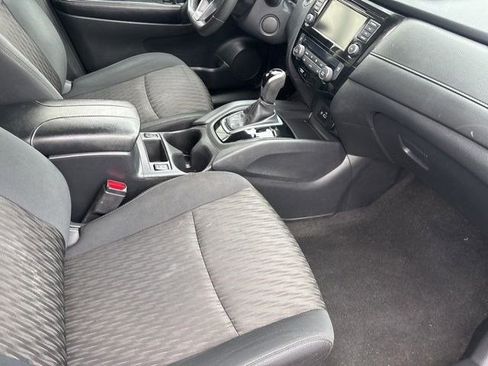 Used 2018 Nissan Rogue SV w/ Premium Package image 37