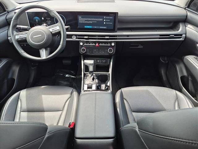 Used 2025 Hyundai Tucson SEL FWD image 16