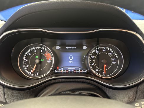 Used 2021 Jeep Cherokee Limited w/ Elite Package AWD/4WD image 19