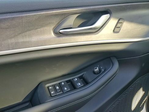 New 2025 Jeep Grand Cherokee Limited w/ Luxury Tech Group II AWD/4WD image 10