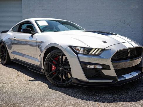Used 2020 Ford Mustang Shelby GT500 w/ Technology Package RWD image 9