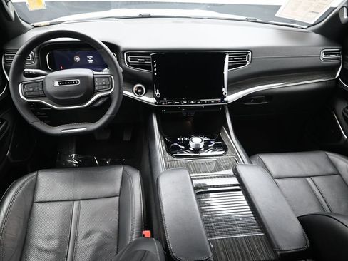 Used 2022 Jeep Wagoneer Series III image 14