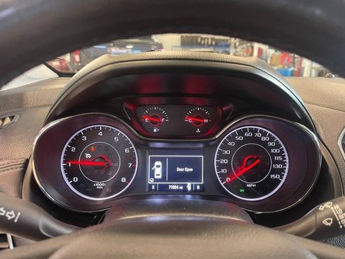 Used 2018 Chevrolet Cruze Premier image 26