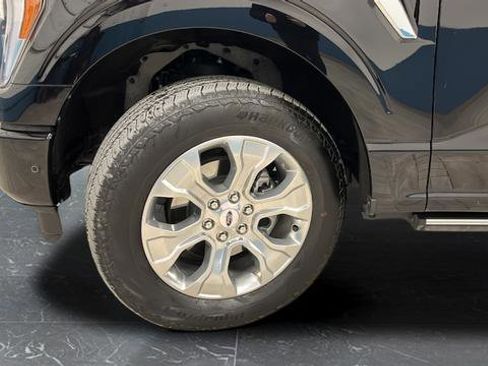 Used 2023 Ford F150 Platinum w/ FX4 Off-Road Package image 28