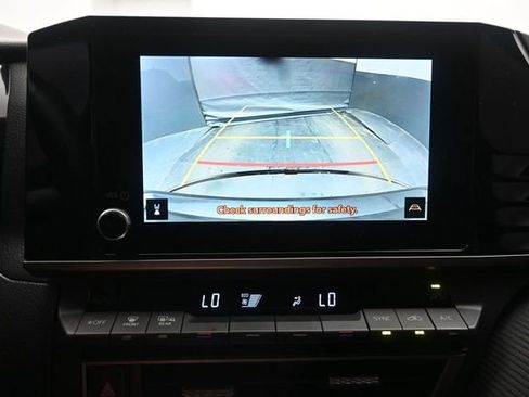 Used 2025 Toyota Camry SE FWD image 19