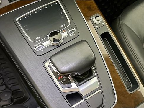 Used 2020 Audi Q5 2.0T Premium Plus w/ Premium Plus Package image 16