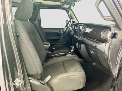 Used 2019 Jeep Wrangler Unlimited Sport AWD/4WD image 18