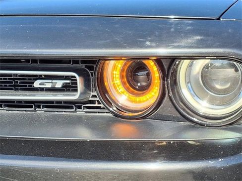 Used 2022 Dodge Challenger GT image 9
