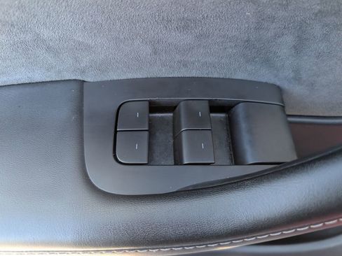 Used 2023 Tesla Model Y Long Range AWD/4WD image 11