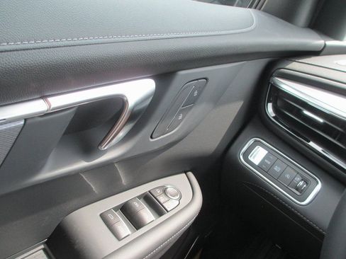 New 2026 Buick Enclave Sport Touring FWD image 17