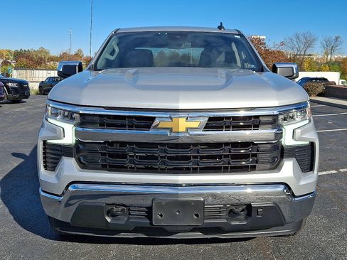 Used 2022 Chevrolet Silverado 1500 LT image 2