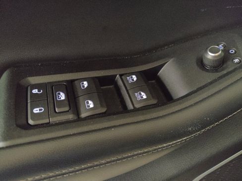 Used 2022 Jeep Grand Cherokee Limited RWD image 27