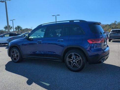 Used 2020 Mercedes-Benz GLB 250 w/ AMG Line image 7