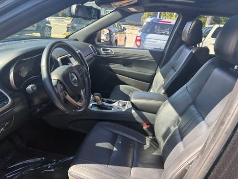 Used 2016 Jeep Grand Cherokee Limited AWD/4WD image 9