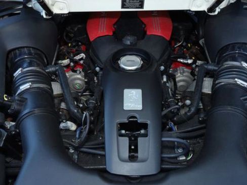 Used 2018 Ferrari 488 Spider image 16