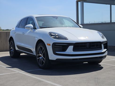 Certified 2026 Porsche Macan S AWD/4WD image 10