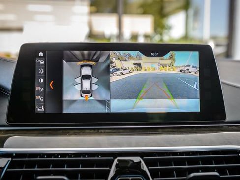 Used 2018 BMW 540i w/ M Sport Package RWD image 19